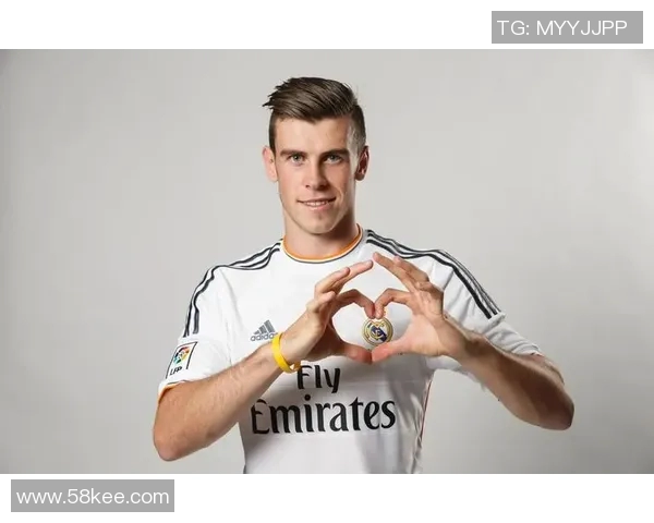 打头的足球明星是谁揭秘他们的职业生涯与成就 打头的足球明星是谁揭秘他们的职业生涯与成就