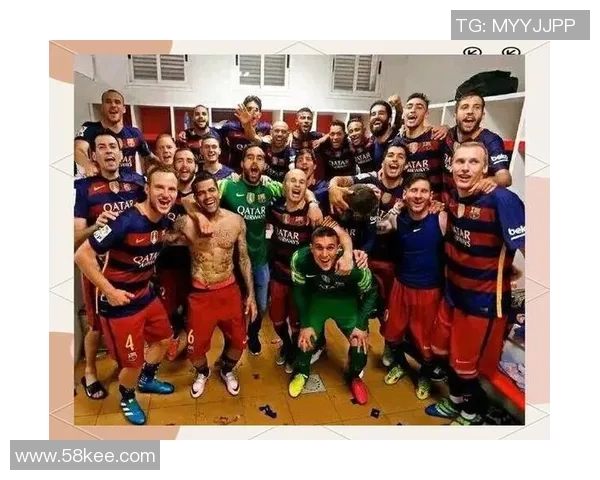 足球明星的传奇之路与背后的奋斗故事揭秘